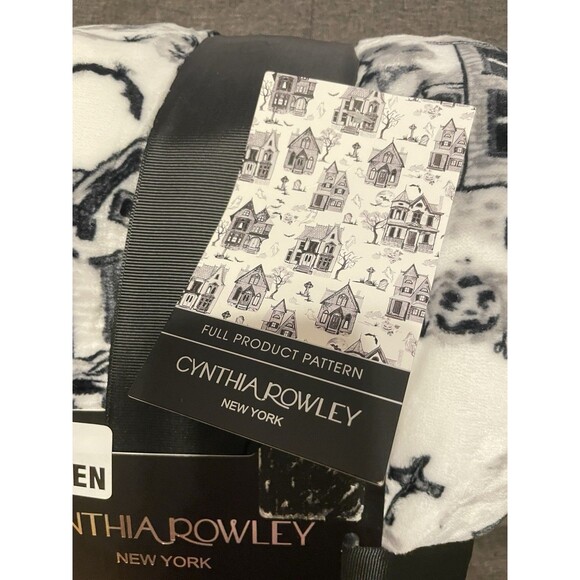 Cynthia Rowley Halloween Haunted House Ghosts Full/Queen 90” x 90" Blanket Throw - Picture 2 of 4